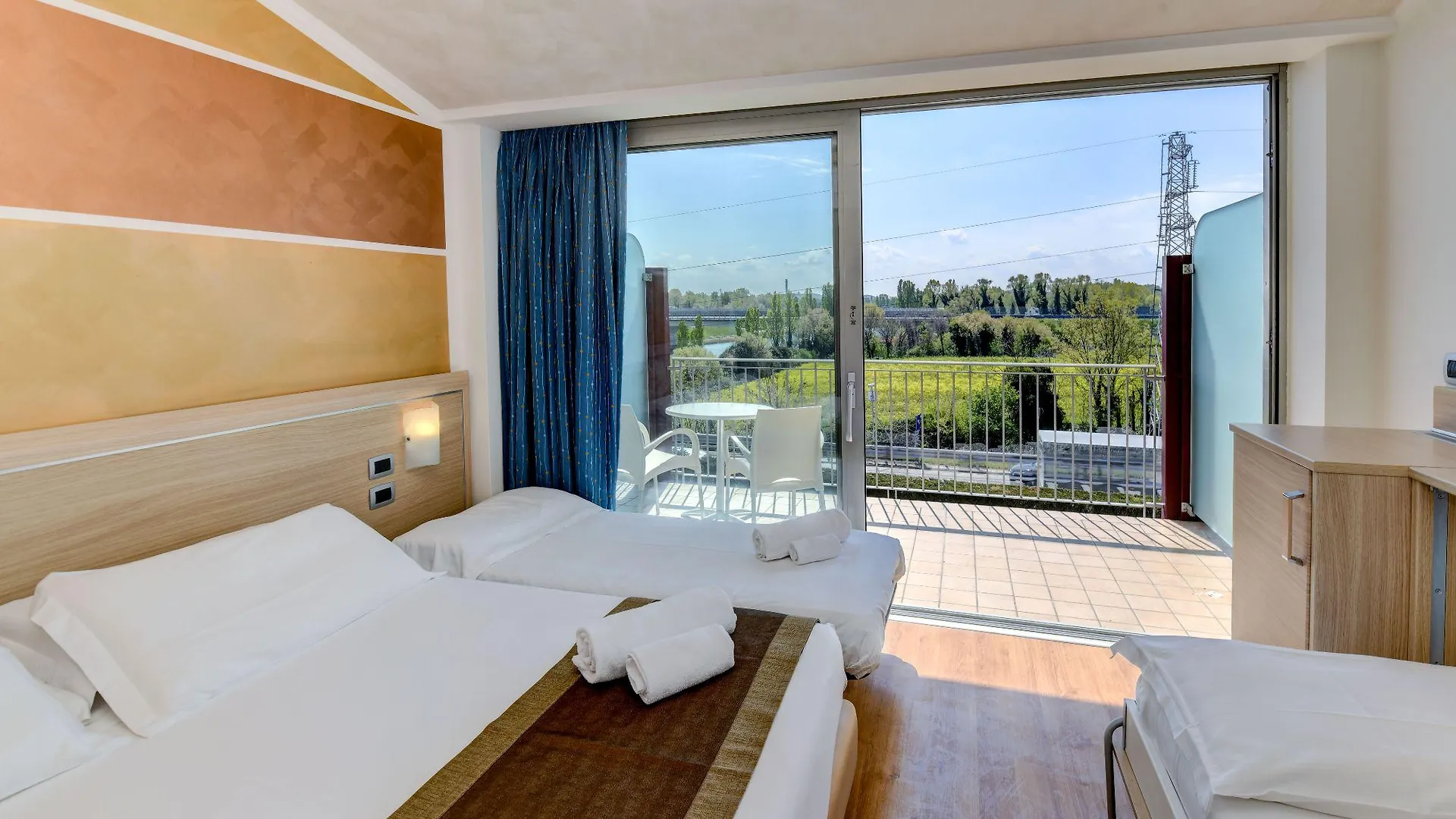Hotel Rivus Peschiera del Garda 3*,