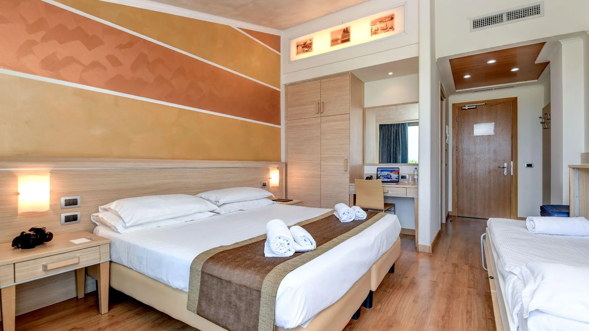 Hotel Rivus Peschiera del Garda 3*,  Olaszország
