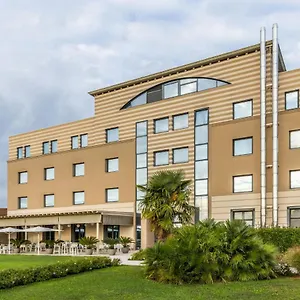 4* فندق أمنيا