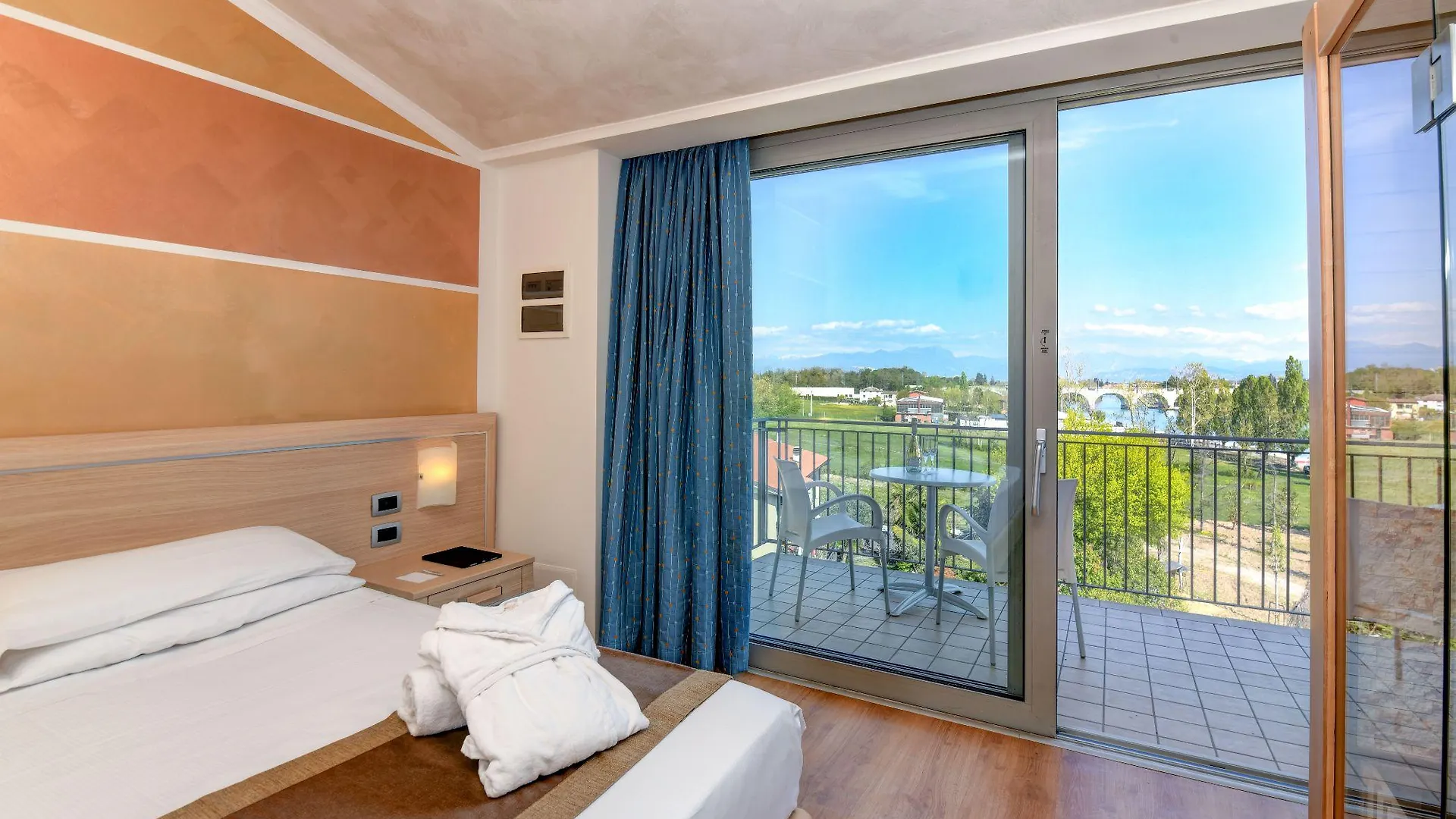 ***  Hotel Rivus Peschiera del Garda Italy
